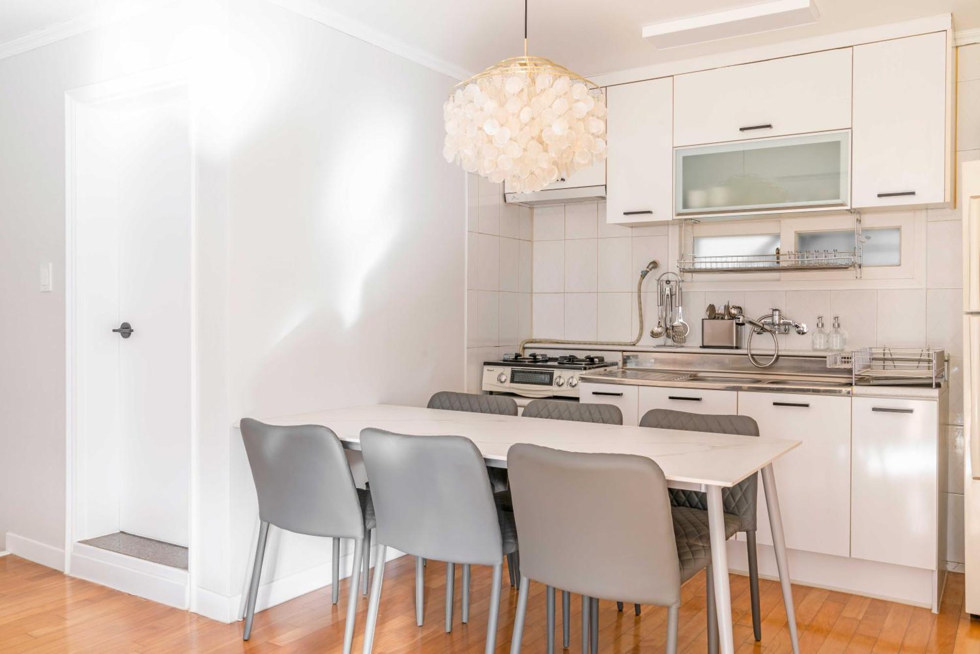 House Ari 101 Apartemen